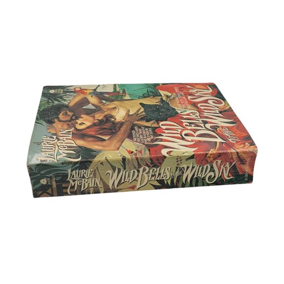 Wind Bells to the Wild Sky by Laurie McBain – 1988 Vintage Paperback - Picture 3 of 13